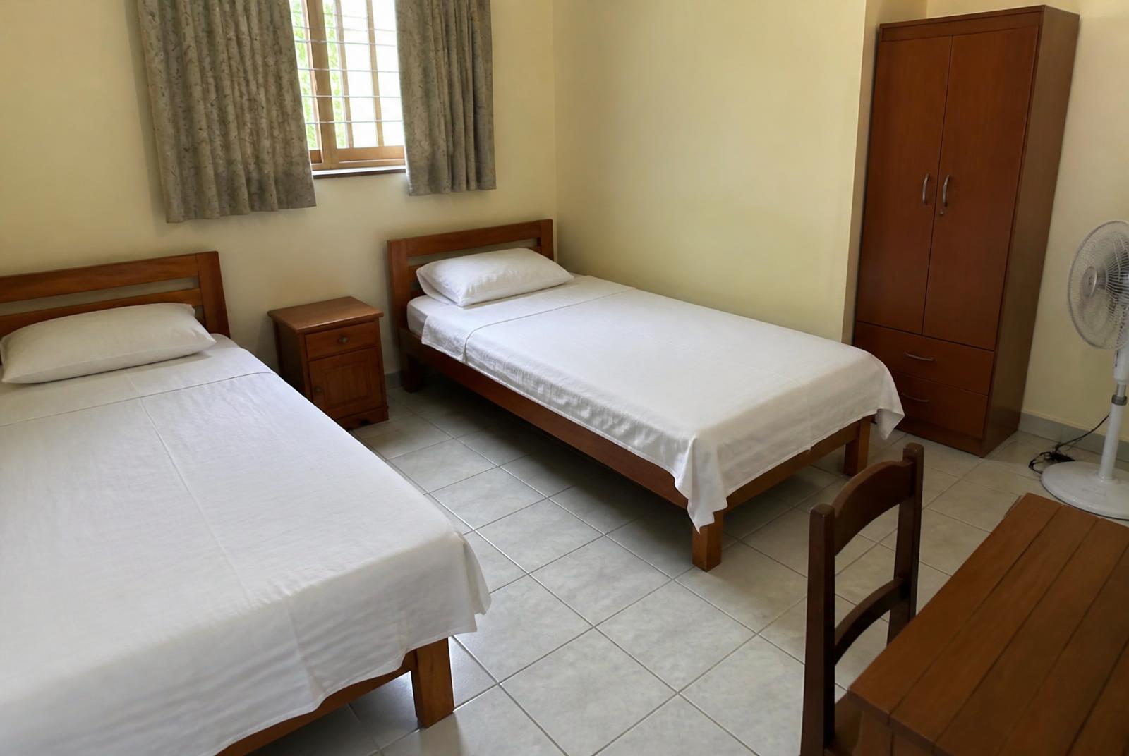 Street view and secure parking at Epicure Home budget accommodation on Meyer Street, Heidelberg